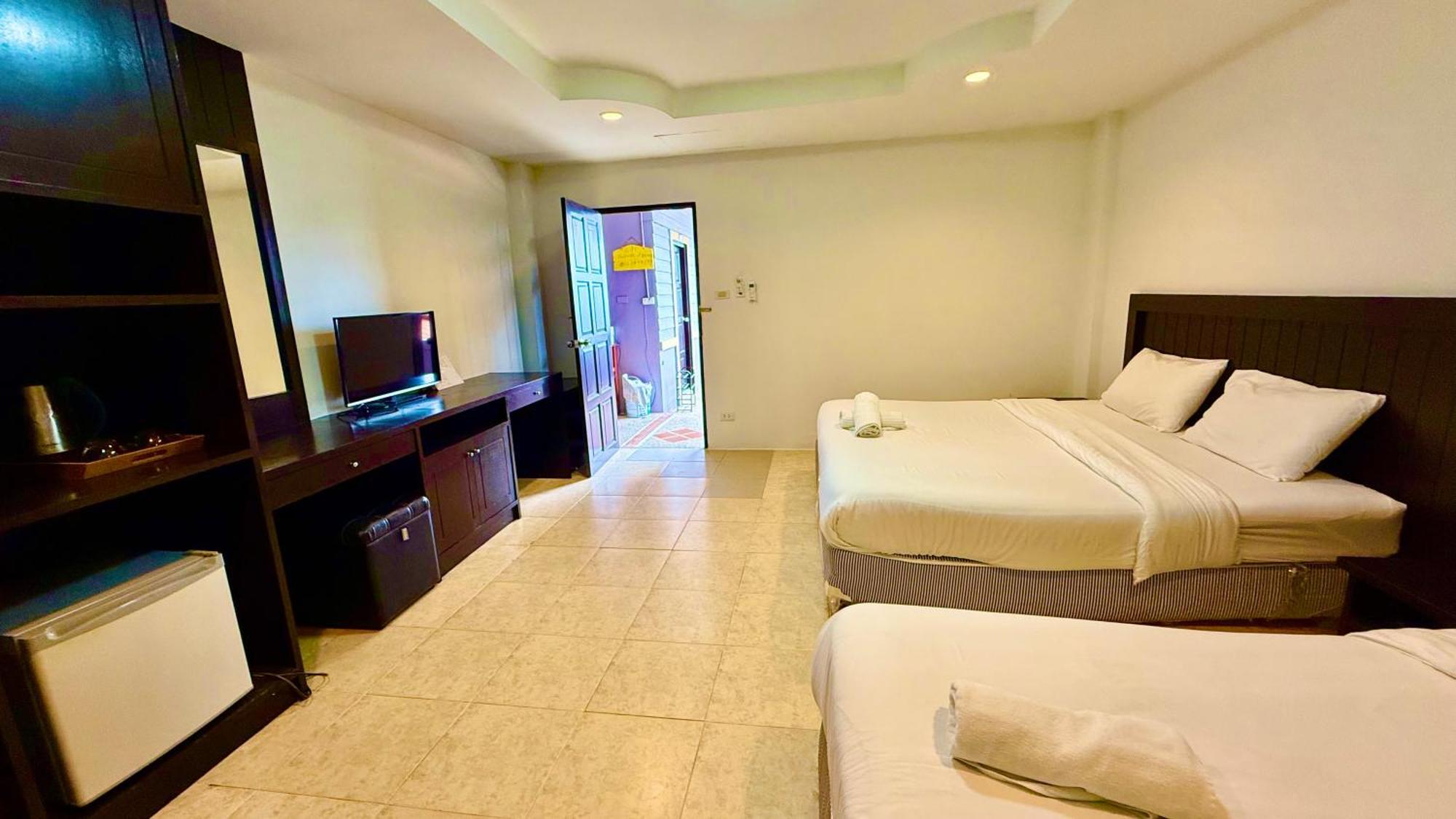 Hill Side Patong Hotel Exterior foto